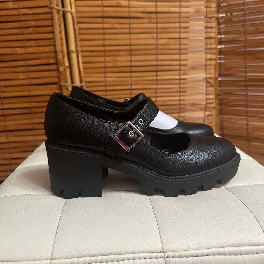 Dolce Vita Women's Nebula Chunky Platforms Mary Jane Pump Shoes Black Size 7.5